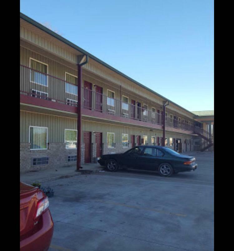 City Heart Inn & Suites Piedmont Exterior photo