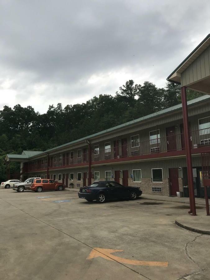 City Heart Inn & Suites Piedmont Exterior photo